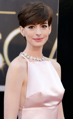 Anne Hathaway gana Oscar Mejor Actriz de Reparto 2013